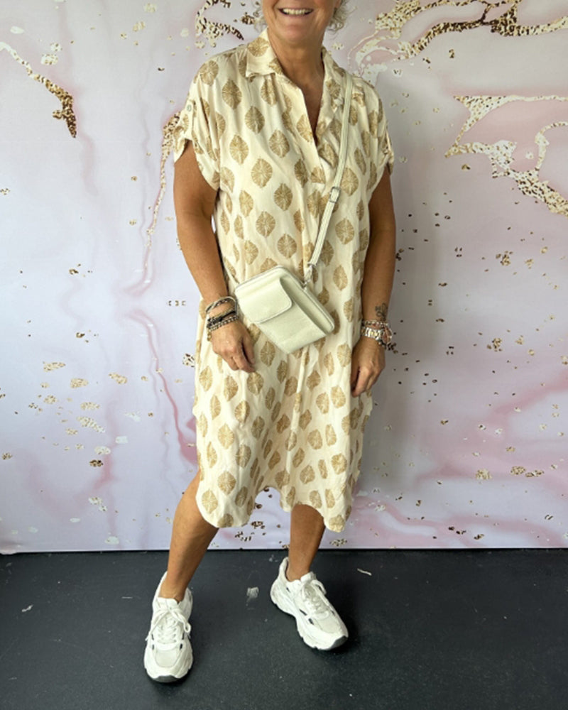 EBBA - Lockere Frühlingskleid mit Reverskragen und kurzen Ärmeln