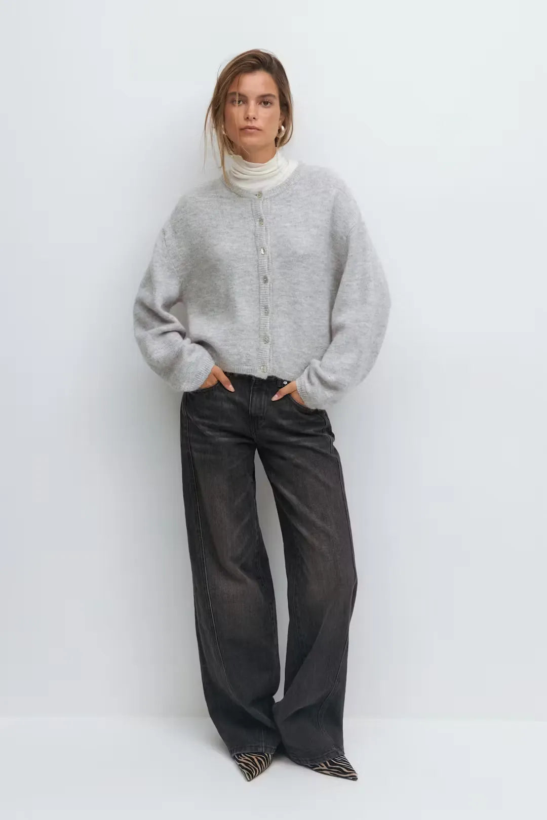 SAMMY - Knitted Cardigan