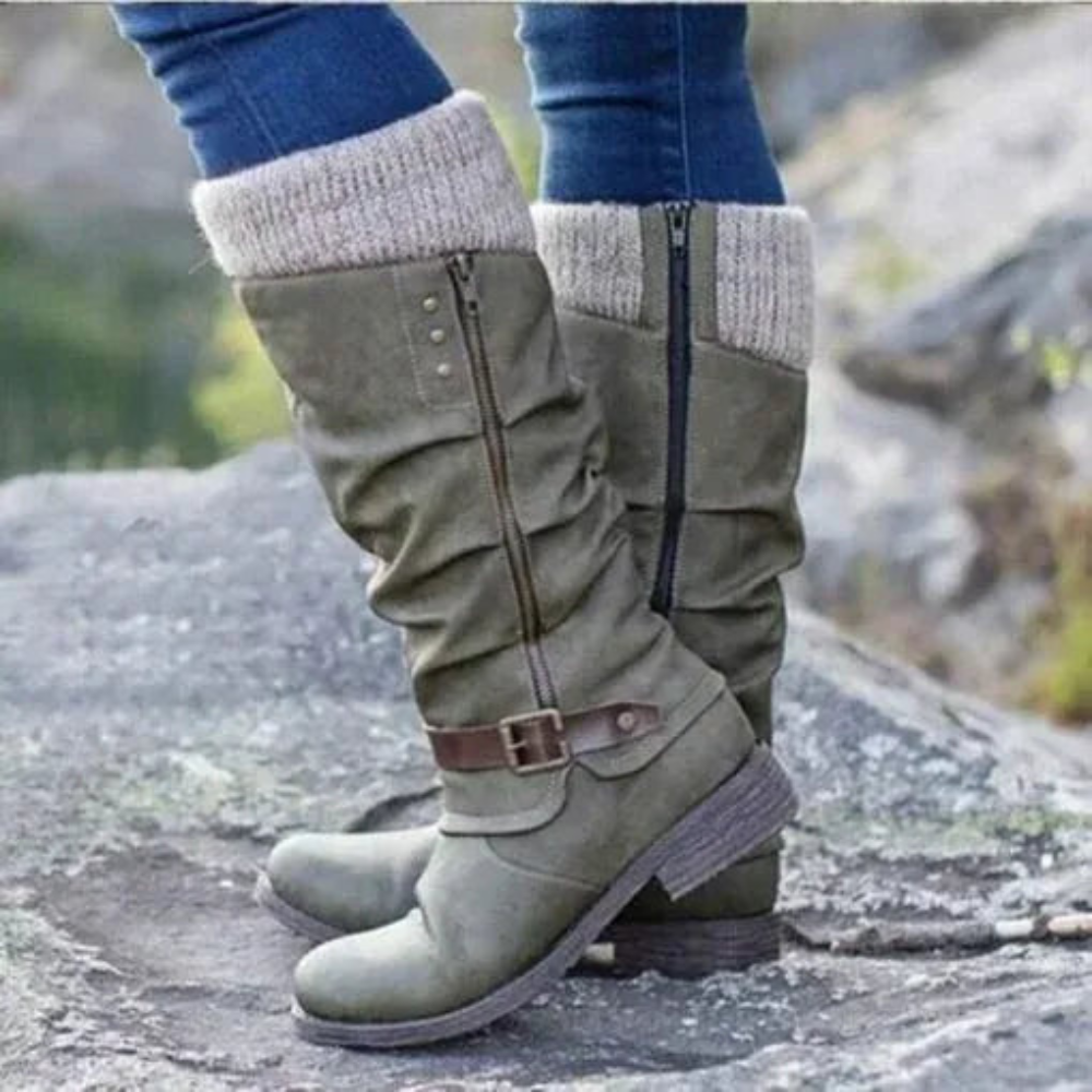 AMY - Warm gefütterte Stiefel mit gestricktem Rand
