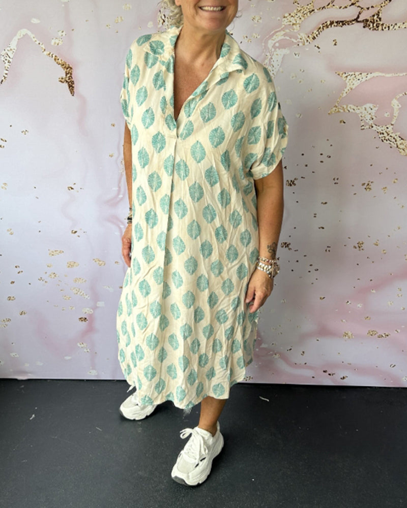 EBBA - Lockere Frühlingskleid mit Reverskragen und kurzen Ärmeln