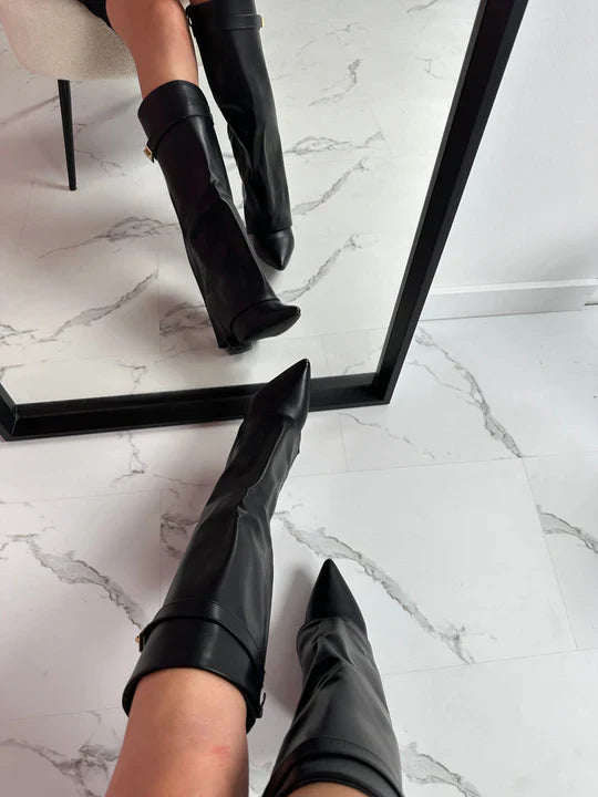 SOPHIE - IT Girl Stiefel mit Schloss