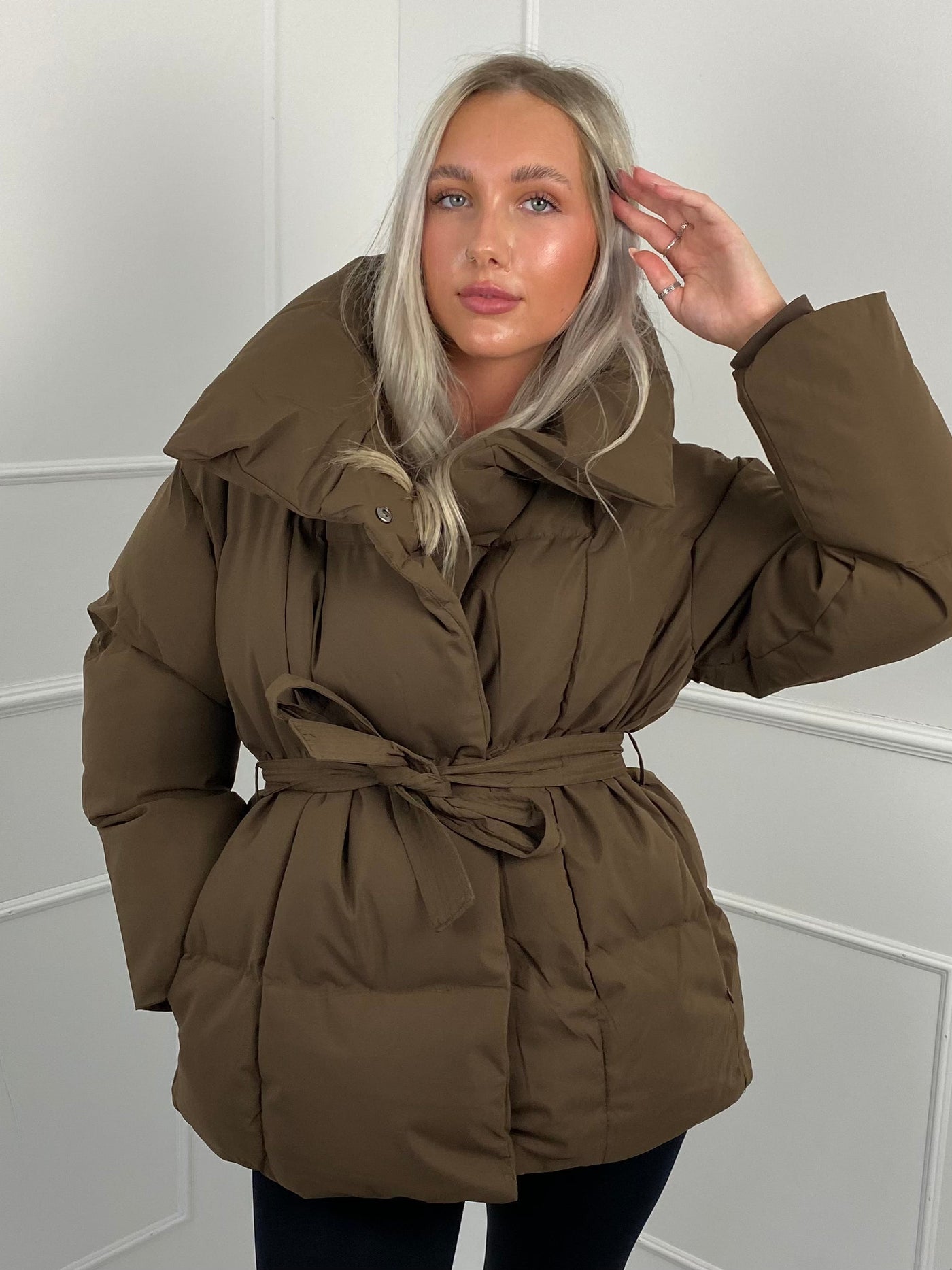 KARLY - Kurze Gürteltaschen-Pufferjacke