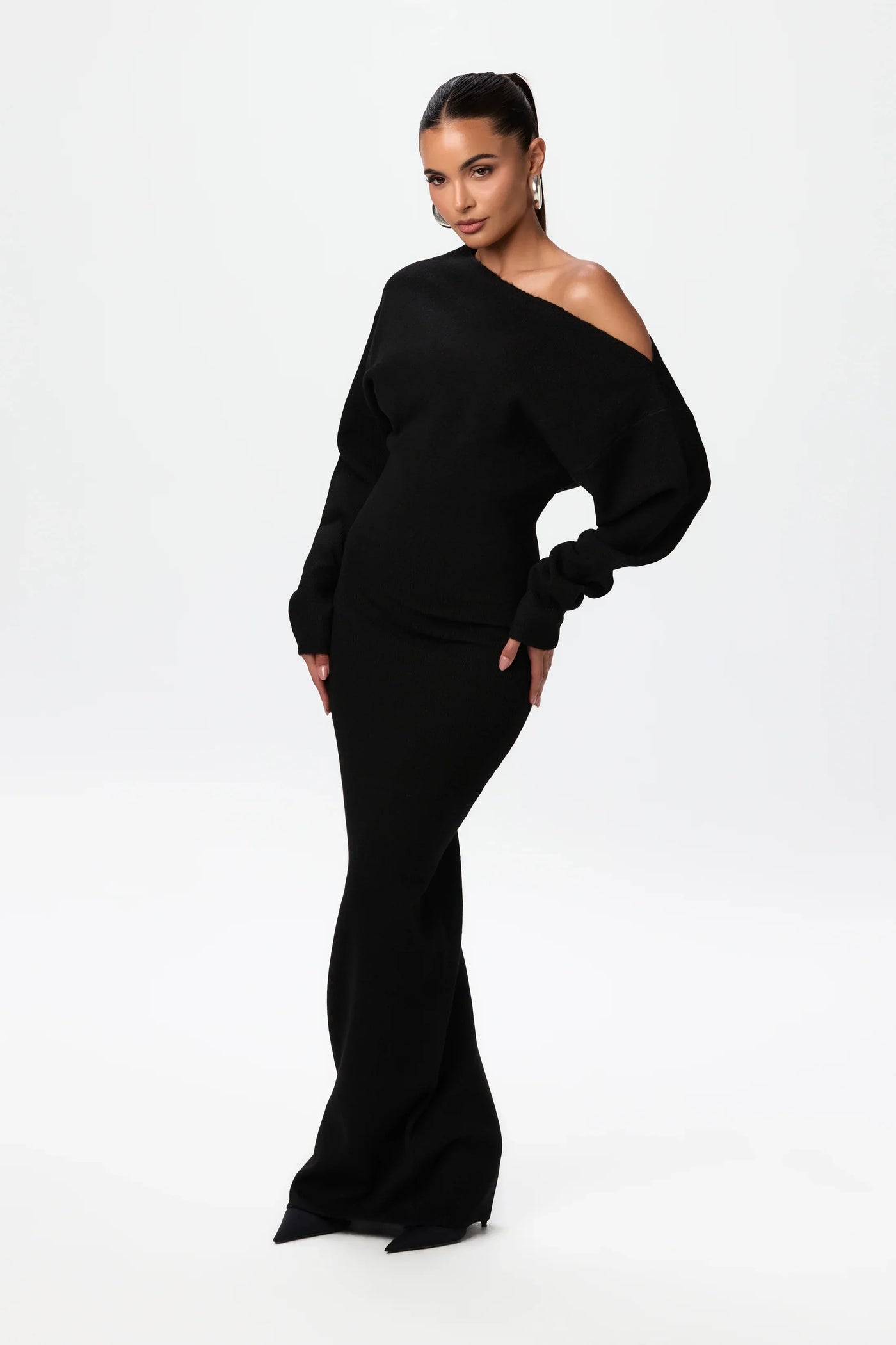 MILA - Off-shoulder Strickkleid